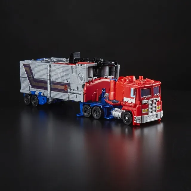Evolution Optimus Prime Leader Class | Transformers Generations Power of the Primes