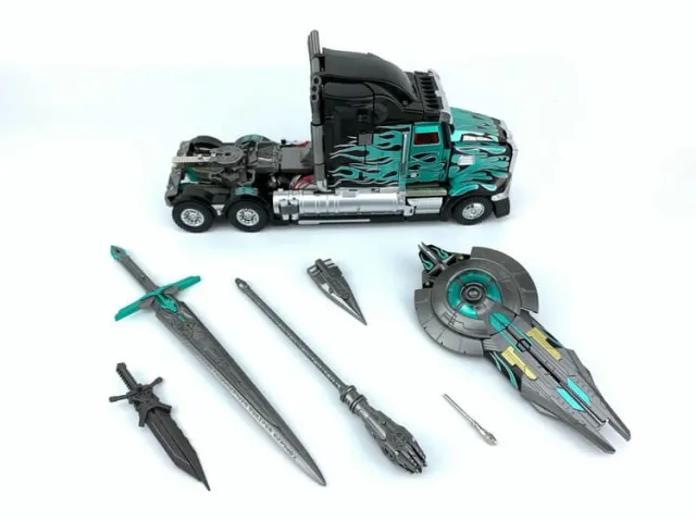 R-02B Challenger Black Version | Unique Toys