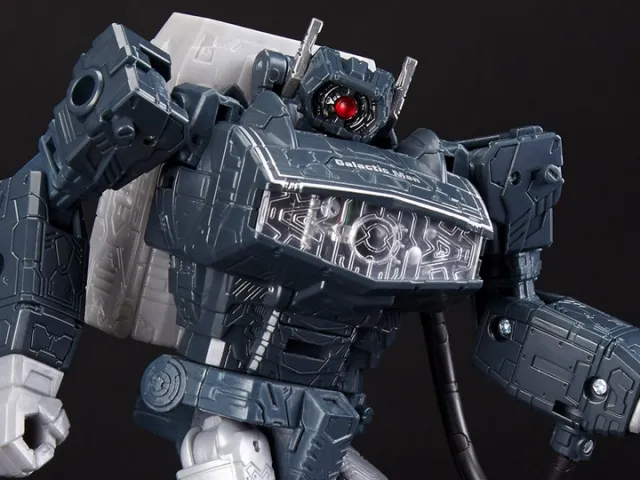 WFC-GS03 Galactic Man Shockwave Grey Exclusive Leader Class | Transformers Generations Selects War for Cybertron Siege