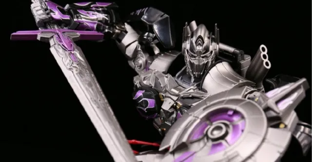 R-02V Challenger Purple Version | Unique Toys
