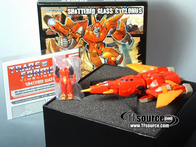Cyclonus Shattered Glass Version | TFCC Transformers Collectors Club Exclusive