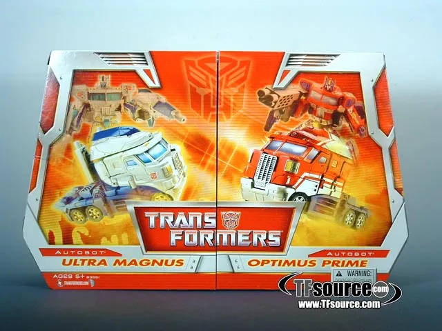 Voyager Class Optimus Prime and Ultra Magnus Giftset | Transformers Classics Robots In Disguise