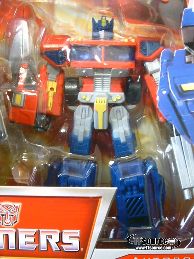 Voyager Class Optimus Prime and Ultra Magnus Giftset | Transformers Classics Robots In Disguise