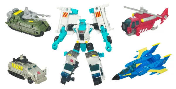 Stakeout with Protectobots Commander 5-Pack | Transformers Generations Power Core Combiners