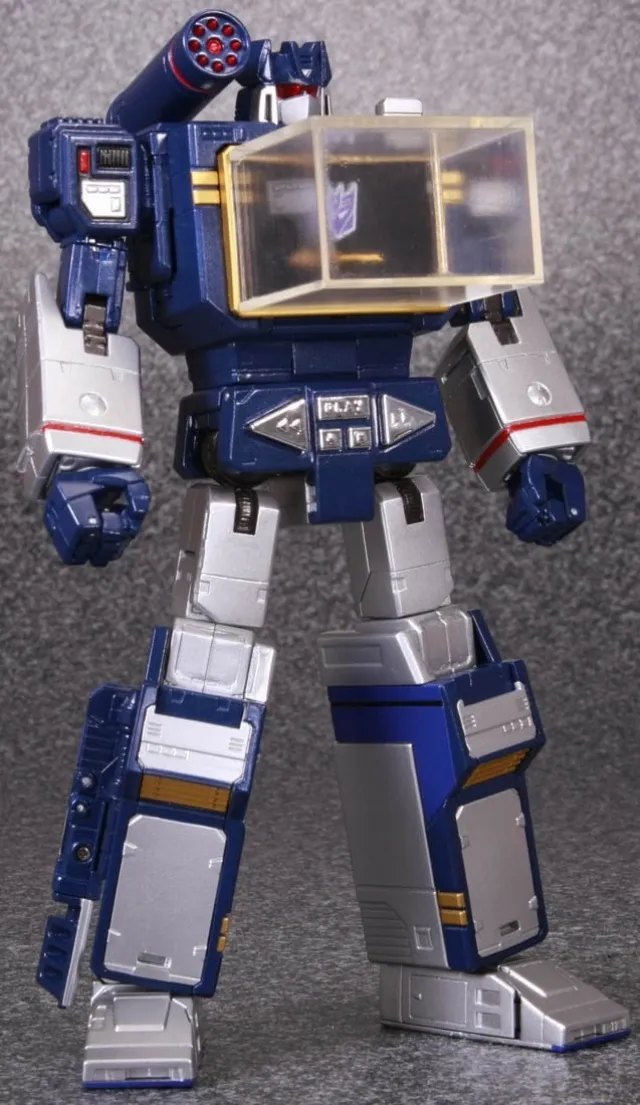 MP-13 Soundwave and Laserbeak | Transformers Masterpiece