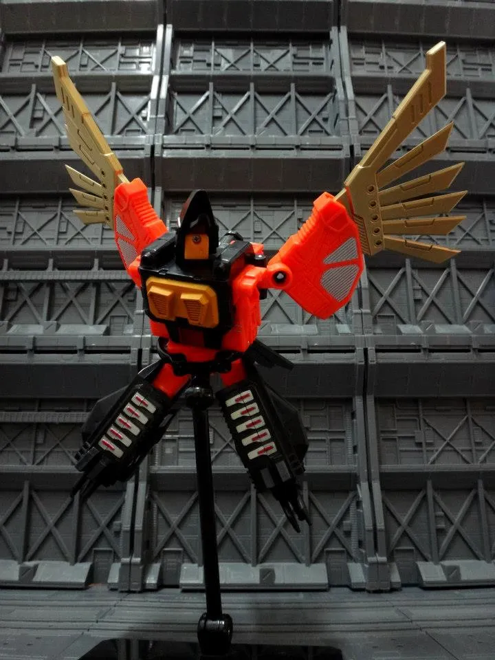 UT-W01 War Hawk | Unique Toys | War Lord