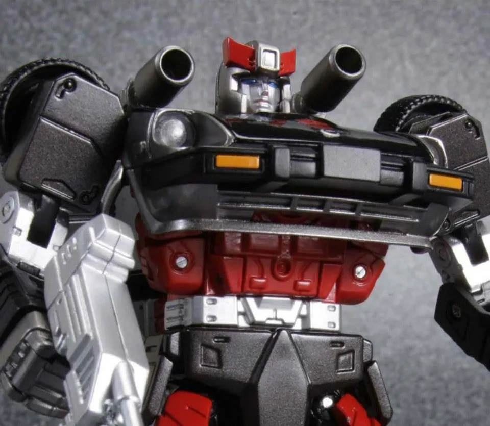 MP-18 Bluestreak Streak | Transformers Masterpiece