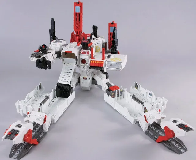 TG23 Metroplex Titan Class | Transformers Generations Fall of Cybertron