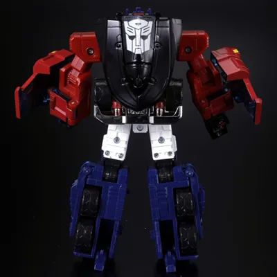 Optimus Prime e-hobby Exclusive | Transformers Cloud