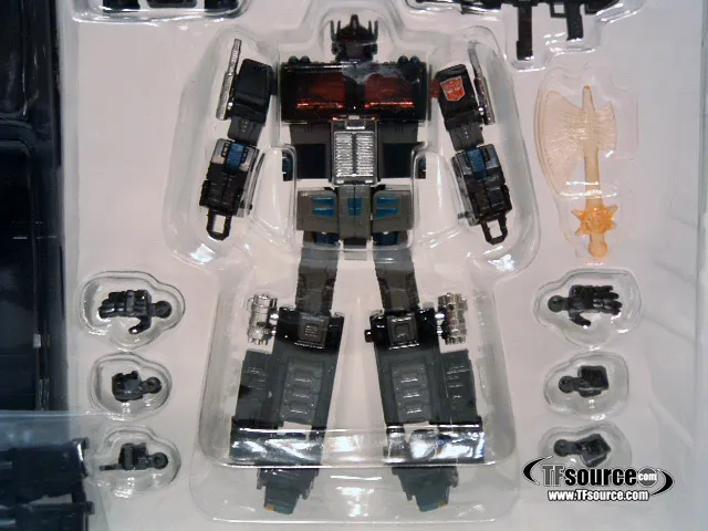 THS-02 Black Version Convoy e-hobby Exclusive | Transformers Hybrid Style