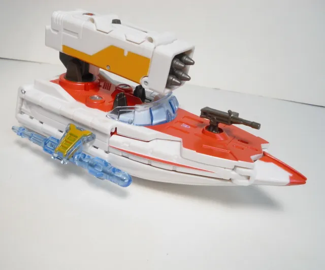 Chromia White Version Minerva Colors DVD Exclusive Deluxe Class | Transformers Galaxy Force Cybertron