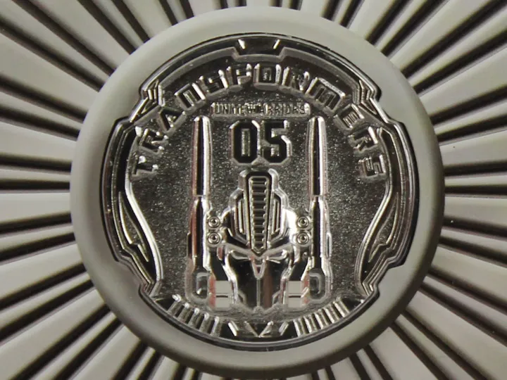 UW-05 Convoy Grand Prime Collectors Coin | Transformers Unite Warriors