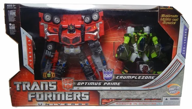 Super Class Optimus Prime vs. Crumplezone | Transformers Universe