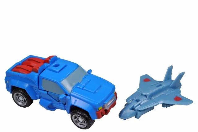 Legends Class Autobot Gears and Eclipse | Transformers Generations Thrilling 30