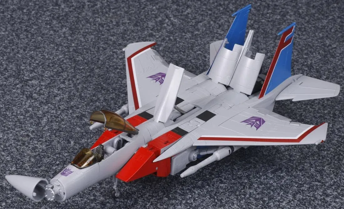 MP-11 Starscream with Coronation Crown and Cape Set | Transformers Masterpiece