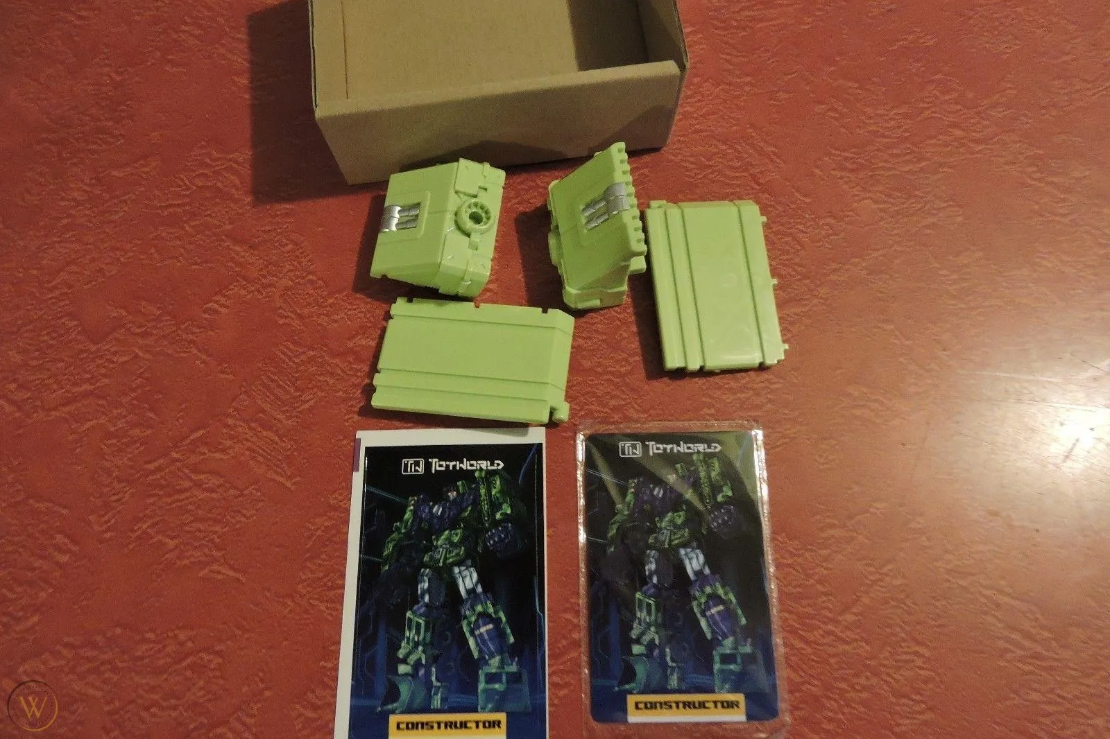 Upper Leg Kit Green Version | Toyworld Constructor Combiner