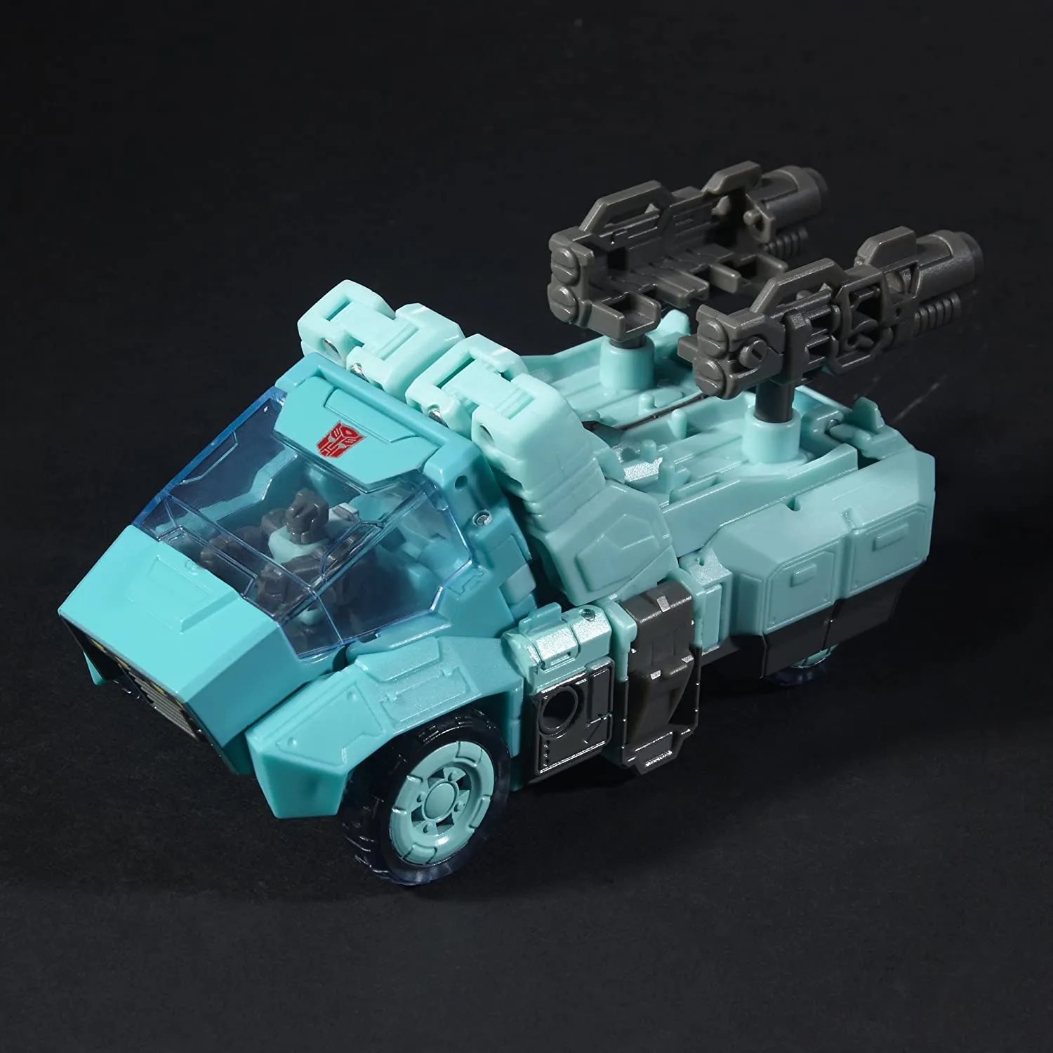 Autobot Sergeant Kup and Flintlock Deluxe Class  | Transformers Generations Titans Return