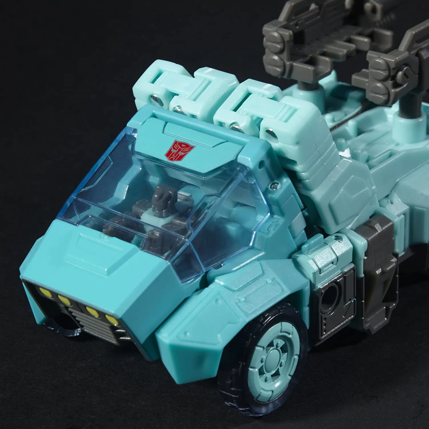 Autobot Sergeant Kup and Flintlock Deluxe Class  | Transformers Generations Titans Return
