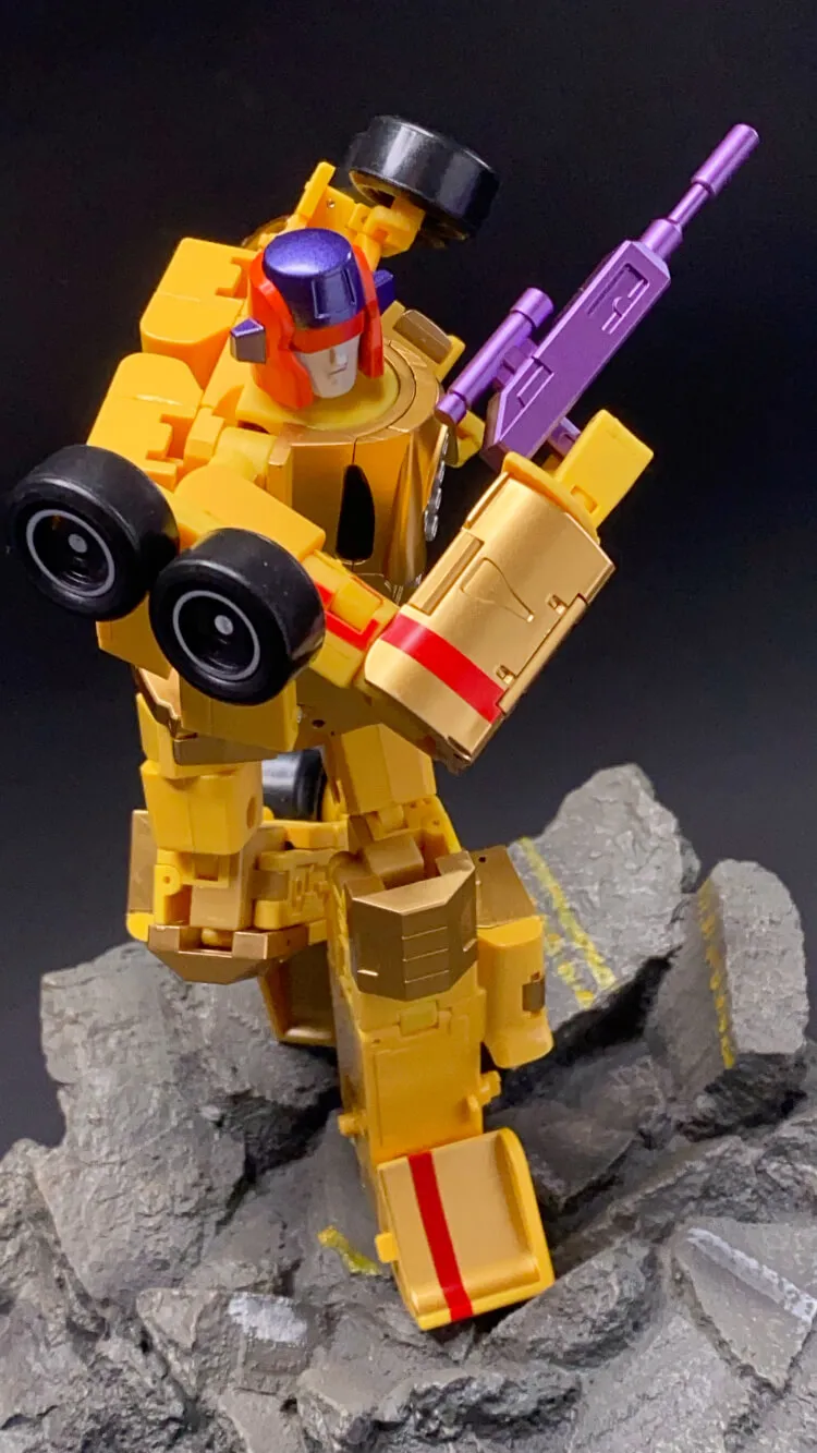 D17 Giuliano  | DX9 Toys Attila Combiner