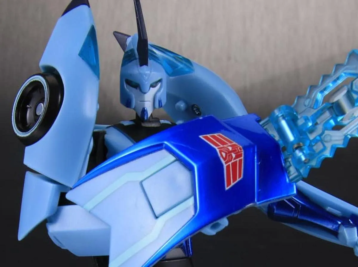 TA30 Autobot Blurr | Japanese Transformers Animated