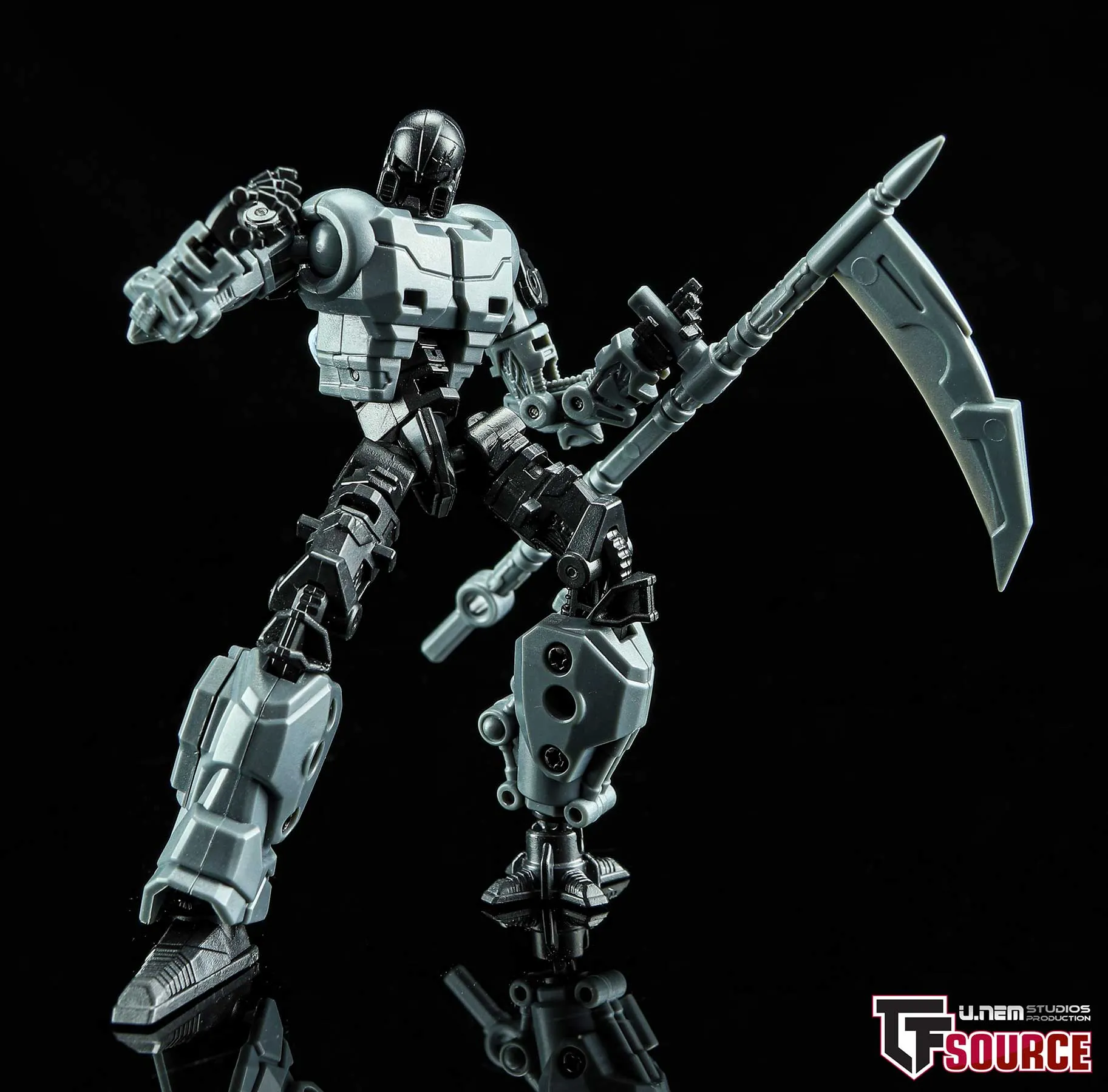 MM04A The Prospect Accesory Pack Black Version | The Unrustables Cybertech Series | Mayhem Mechanics