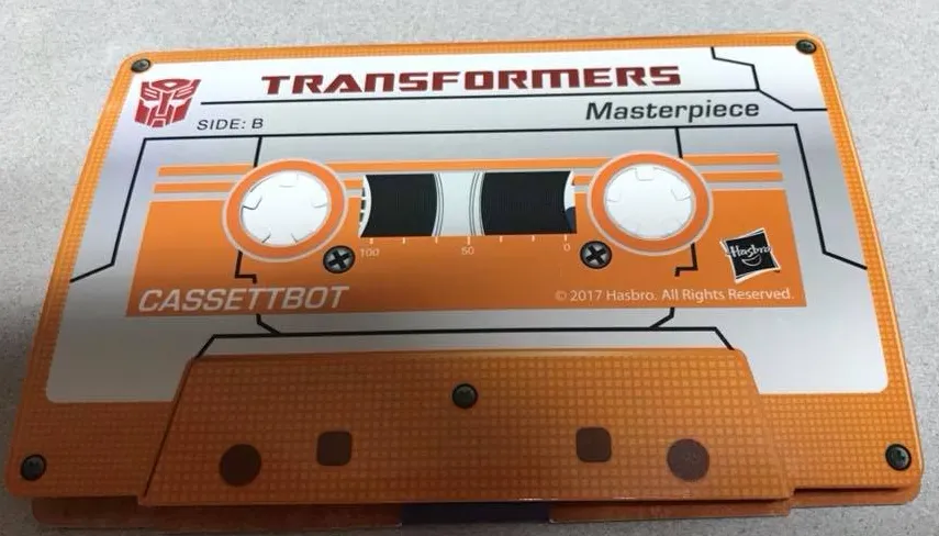 MP-15E 16E Cassettebot vs Cassettron Collectors Coin | Transformers Masterpiece