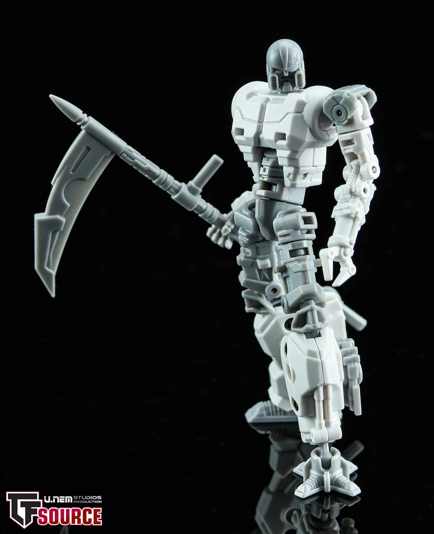 MM04A The Prospect Accesory Pack White Version | The Unrustables Cybertech Series | Mayhem Mechanics