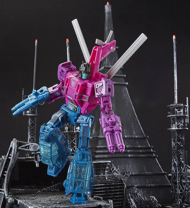 WFC-S48 Spinister Deluxe Class | Transformers Generations War for Cybertron Siege Chapter