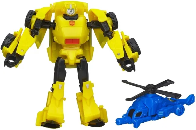 Legends Class Bumblebee and Blazemaster | Transformers Generations Thrilling 30