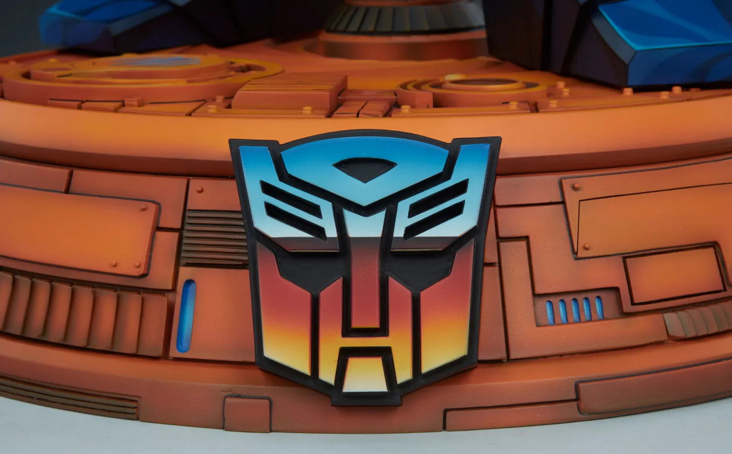 Transformers G1 Museum Scale Optimus Prime Statue