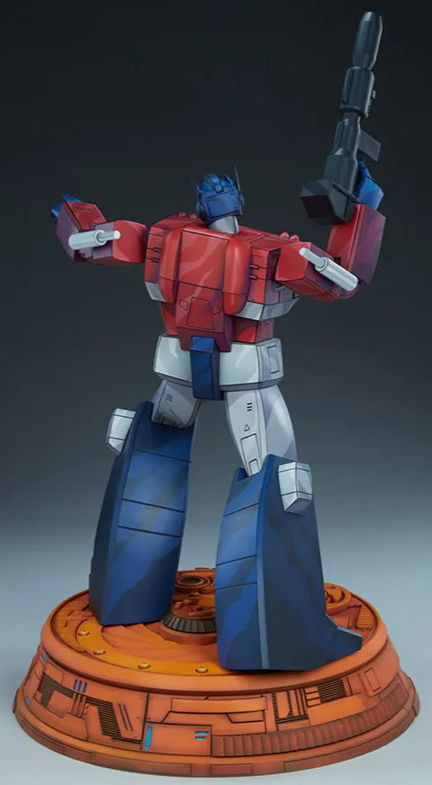 Transformers G1 Museum Scale Optimus Prime Statue