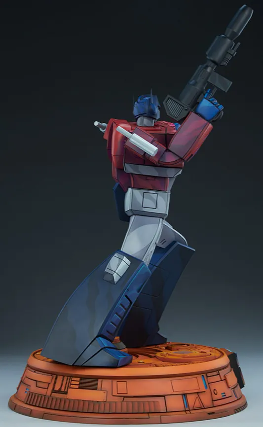 Transformers G1 Museum Scale Optimus Prime Statue