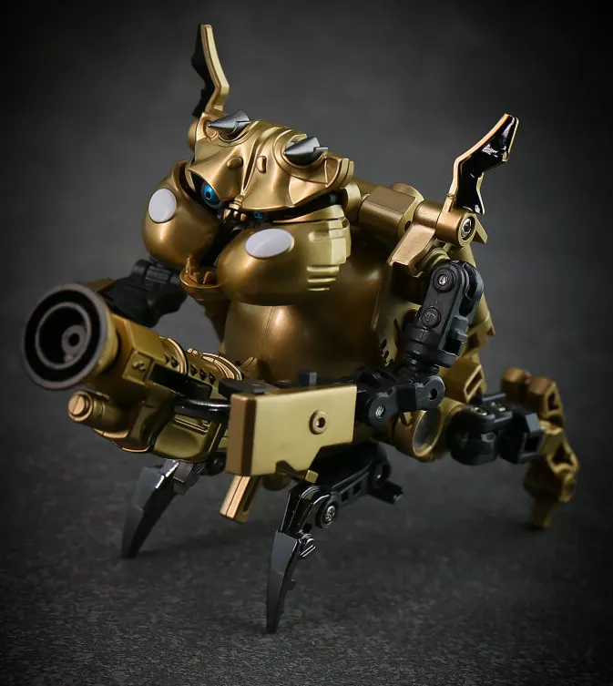 W-02G Water Man Gold Version | Toywolf