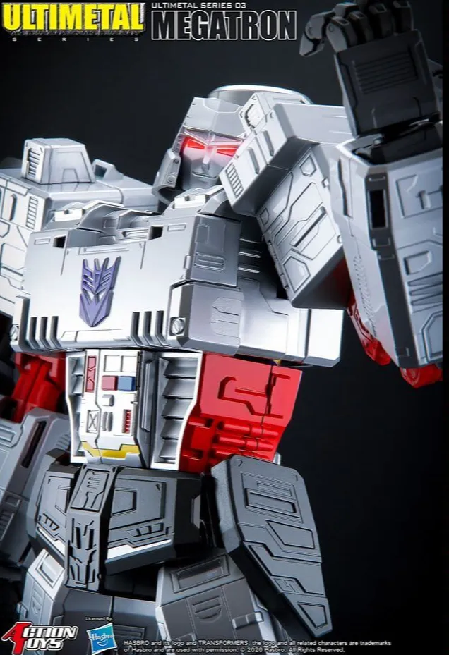 UM-03 Megatron 17-inch Figure | Transformers Ultimetal