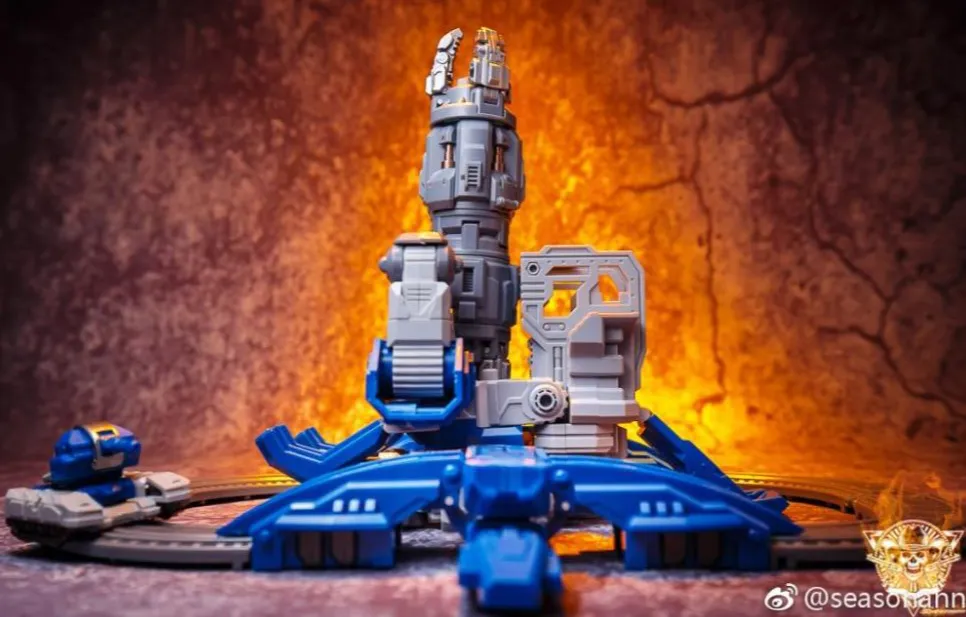 MF-34I Iron Sentinel | Mech Fans Toys