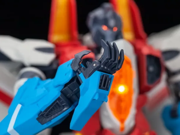 PF-01 Red Falcon | TT HongLi