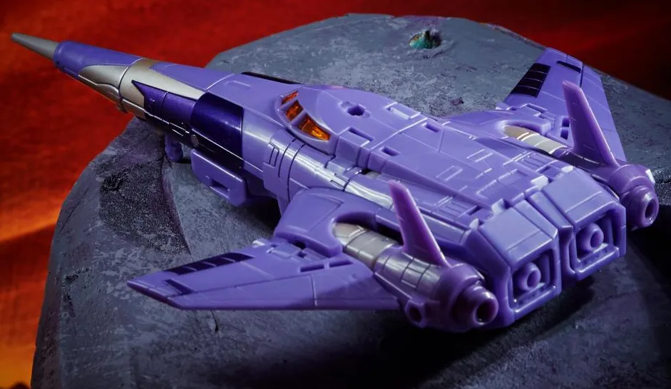 WFC-K9 Cyclonus Voyager Class | Transformers Generations War for Cybertron Kingdom Chapter