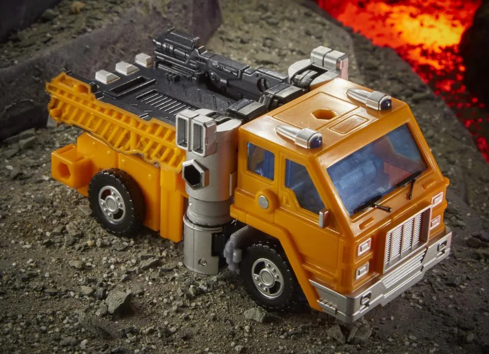 WFC-K16 Huffer Deluxe Class | Transformers Generations War for Cybertron Kingdom Chapter