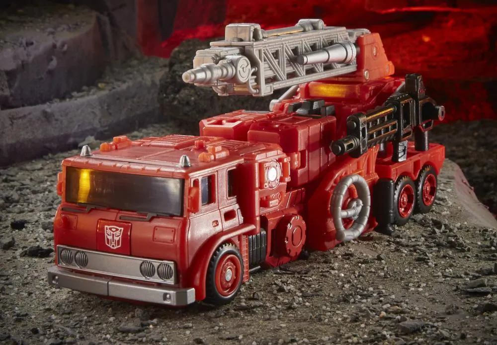 WFC-K19 Inferno Voyager Class | Transformers Generations War for Cybertron Kingdom Chapter