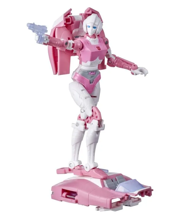 WFC-K17 Arcee Deluxe Class | Transformers Generations War for Cybertron Kingdom Chapter