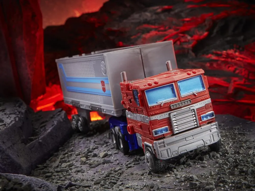 WFC-K11 Optimus Prime Leader Class | Transformers Generations War for Cybertron Kingdom Chapter