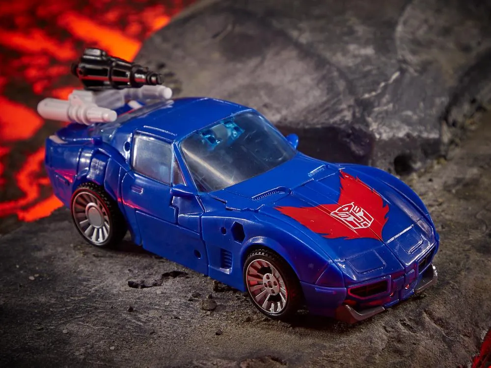 WFC-K26 Tracks Deluxe Class | Transformers Generations War for Cybertron Kingdom Chapter