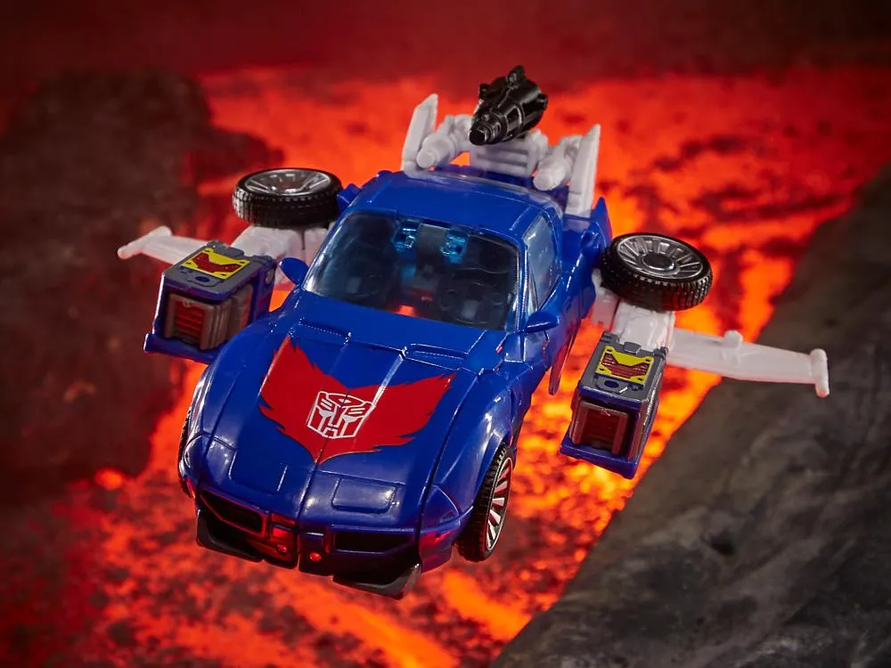 WFC-K26 Tracks Deluxe Class | Transformers Generations War for Cybertron Kingdom Chapter