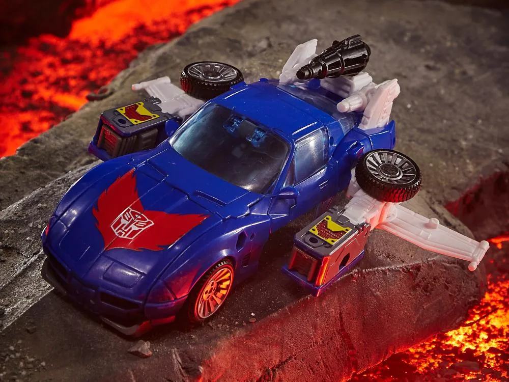 WFC-K26 Tracks Deluxe Class | Transformers Generations War for Cybertron Kingdom Chapter