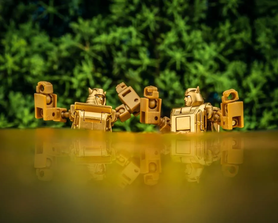 H25G Herbie and H26G Vanishing Point Golden Version Set of 2 Figures | Newage the Legendary Heroes