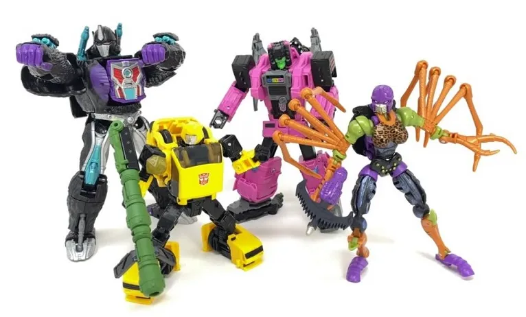 Worlds Collide Set of 4 Voyager Class | Transformers Generations Buzzworthy Bumblebee