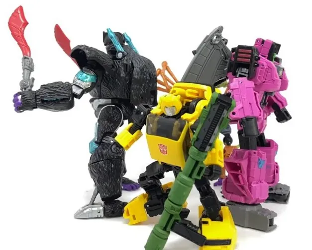 Worlds Collide Set of 4 Voyager Class | Transformers Generations Buzzworthy Bumblebee