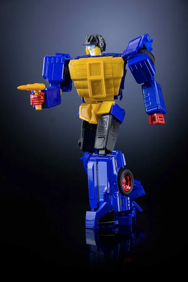 MX-26A Bond and James American Version | X-Transbots