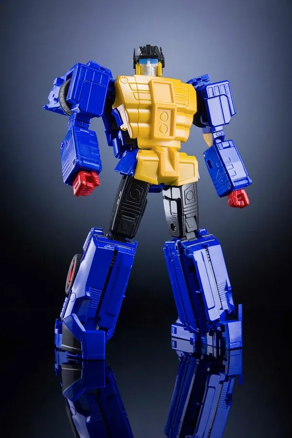 MX-26A Bond and James American Version | X-Transbots