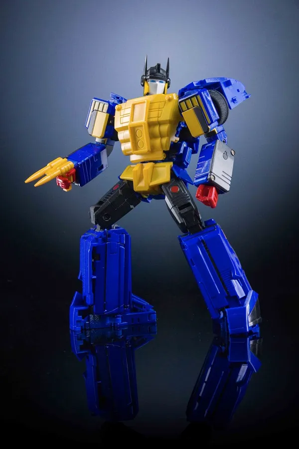 MX-26B Bond and James Japanese Version | X-Transbots